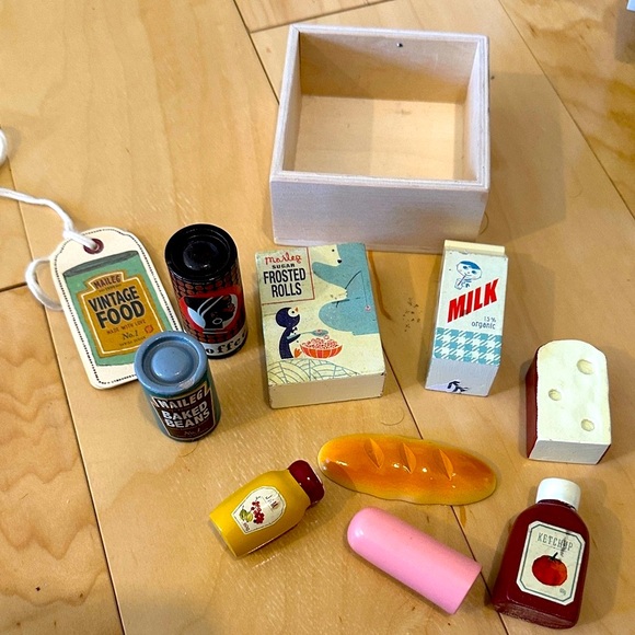 Maileg Vintage Wooden Food Grocery Set - Red, Pink, and Blue - Picture 3 of 3